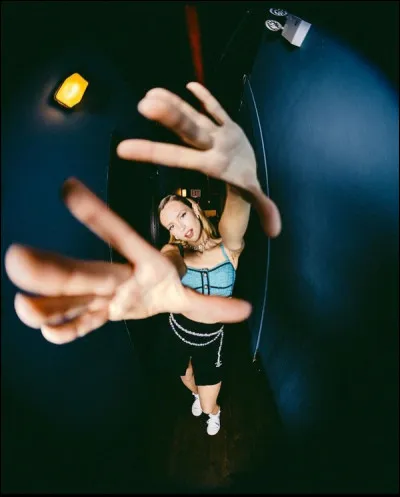 D'ailleurs, laquelle de ces personnes y &eacute;tait ?