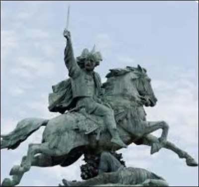 Quel est le nom de ce strat&egrave;ge en V, chef et roi du peuple celte des Arvernes, figure mythique de la r&eacute;volte arm&eacute;e contre les romains ?