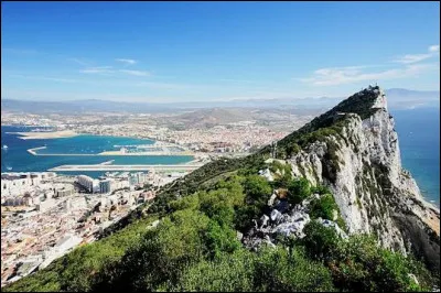 Comment les Romains nommaient-ils le d&eacute;troit de Gibraltar ?