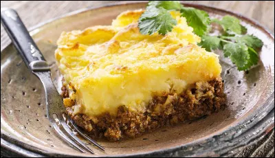 Quel est ce plat qui permet de cuisiner des restes de viande avec des pommes de terre ?