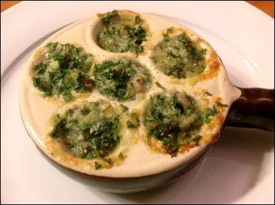 Ces petits animaux sont servis dans leur coquille ou dans un mini-feuillet&eacute; avec un beurre persill&eacute;, ce sont...