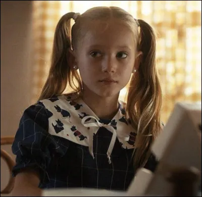 Par quelle(s) actrice(s) le personnage d'Holly Wheeler est-il interpr&eacute;t&eacute; ? (de la saison 1 &agrave; la saison 4)