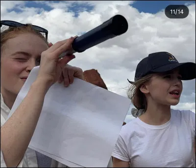 Comment appelle-t-elle l'endroit o&ugrave; elle est "prisonni&egrave;re" dans l'esprit d'Henri, avec Max et les autres enfants ?