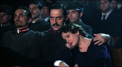 Vincere est un film sur Benito Mussolini et la mont&eacute;e du fascisme d&eacute;peint sous l'angle de la vie de la ma&icirc;tresse du Duce, Ida Dalser : c'est un film r&eacute;alis&eacute; par ...