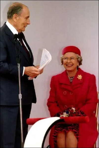 &Agrave; quelle date la reine &Eacute;lisabeth II et Fran&ccedil;ois Mitterrand, pr&eacute;sident de la R&eacute;publique fran&ccedil;aise, ont-ils inaugur&eacute; le tunnel sous la Manche ?