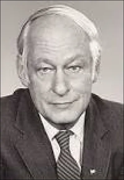 Combien de temps Ren&eacute; L&eacute;vesque a-t-il &eacute;t&eacute; au pouvoir ?