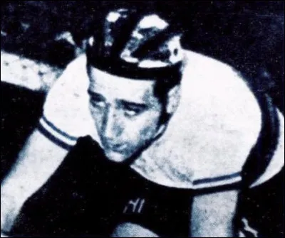 Douze &agrave; Mont-de-Marsan.