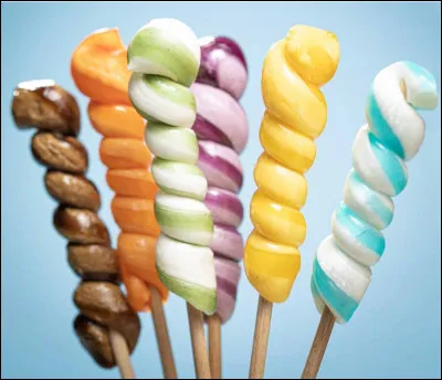 Les sucettes ont &eacute;t&eacute; cr&eacute;&eacute;es il y a moins de cent ans.