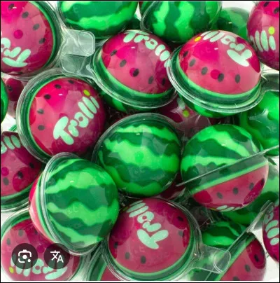 Les bonbons past&egrave;ques sont durs.