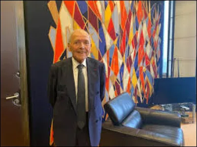 Laurent Cathala est devenu maire en 1977 ; r&eacute;&eacute;lu &agrave; 7 reprises, il est &agrave; nouveau candidat en 2026. De quelle ville d'&Icirc;le-de-France est-il maire ?