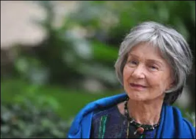 Cette actrice n&eacute;e en 1927 &agrave; Chenim&eacute;nil, s'est fait conna&icirc;tre gr&acirc;ce au film d'Alain Resnais "Hiroshima mon amour" sorti en 1959, dans lequel elle tient le r&ocirc;le de "Elle" une actrice fran&ccedil;aise venue au Japon pour tourner un film sur la paix. Quel est son nom ?