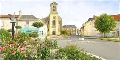 Commune de l'aire d'attraction Ch&acirc;telleraudaise, travers&eacute;e par la Veude, Saint-Gervais-les-Trois-Clochers se situe dans le d&eacute;partement ...