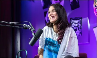 Qui est cette youtubeuse ?