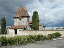 Nous d&eacute;marrons notre balade dominicale &agrave; Allez-et-Cazeneuve. Village de l'arrondissement de Villeneuve-sur-Lot, il se situe dans le d&eacute;partement ..