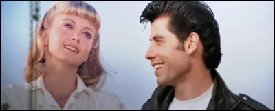 Quelle chanson est interpr&eacute;t&eacute;e par Danny et Sandy dans cette sc&egrave;ne au d&eacute;but du film "Grease" ?