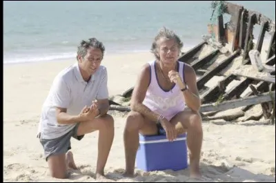 Quelle chanson le personnage de Richard Anconina chante-t-il lors de la soir&eacute;e karaok&eacute; dans le film "Camping 2" ?