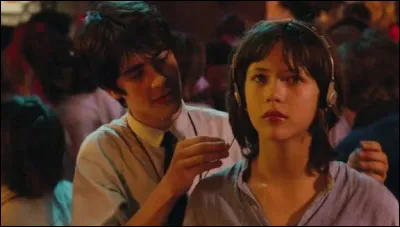 Quelle musique entend Vic dans cette sc&egrave;ne du film "La Boum" ?