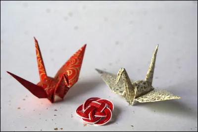 Quel est l'art japonais qui consiste &agrave; plier des papiers pour cr&eacute;er des formes ?
