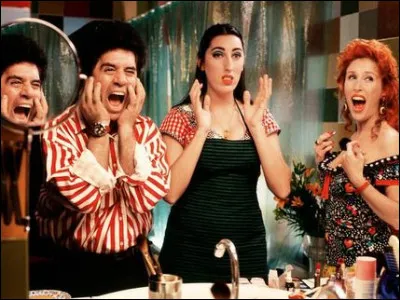 Quel est ce mouvement espagnol principalement incarn&eacute; par Pedro Almod&oacute;var dans les ann&eacute;es 80 ?