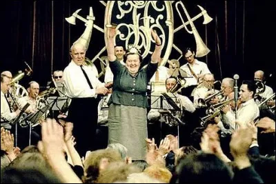 Quel c&eacute;l&egrave;bre film de ce mouvement relate un bal qui finit tragiquement ?