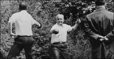 Ce n'est pas si vieux que ces 2 personnages (un maire et un haut fonctionnaire), de la politique fran&ccedil;aise se d&eacute;fi&egrave;rent en duel. En 1967 !