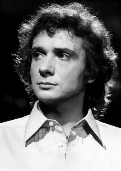 Michel Sardou, est-il mort ou vivant, et quelle est/&eacute;tait sa discipline artistique ?