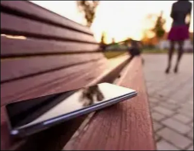 Si tu oublies ton t&eacute;l&eacute;phone &agrave; la maison, que fais-tu ?