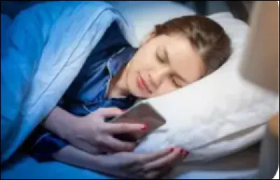 Le soir avant de dormir, regardes-tu ton t&eacute;l&eacute;phone ?