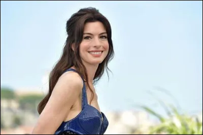 Quelle maison a habill&eacute; Anne Hathaway en 2018 au Met Gala ?