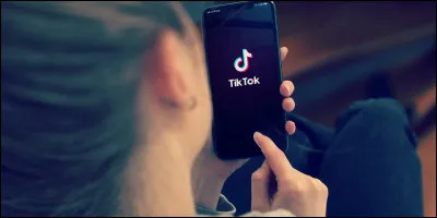 Sur les r&eacute;seaux, tu :