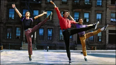 Dans West Side Story, quelle est la bande rivale des Jets ?