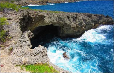Sur quelle ile est creus&eacute; le Trou de Madame Coco ?