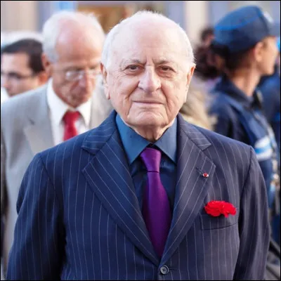 Quel acteur incarne le r&ocirc;le de Pierre Berg&eacute; dans le biopic de 2014 consacr&eacute; &agrave; Yves Saint-Laurent ?
