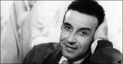 Qui est ce r&eacute;alisateur du film ''La Sonnette d'alarme'' ?