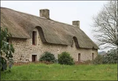 Nous sommes devant une chaumi&egrave;re au hameau de Cahire, &agrave; Plougoumelen. Ville de l'aire d'attraction Vannetaise, elle se situe dans le d&eacute;partement ...