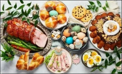 Certains suivent les __ religieuses, d�autres y voient surtout une occasion de se retrouver en famille.