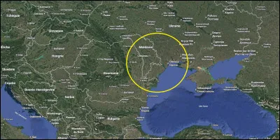 Au cours de leur migration, les tribus magyares se sont install&eacute;es du VIIIᵉ au IXᵉ si&egrave;cle dans un territoire situ&eacute; au nord de la mer Noire, aujourd�hui en Roumanie, en Moldavie et en Ukraine. Quel est son nom ?
