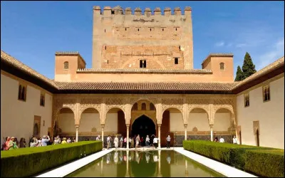 L'Alhambra se trouve...