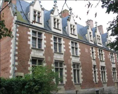 C'est en Indre-et-Loire que l'on peut voir ce ch&acirc;teau ?