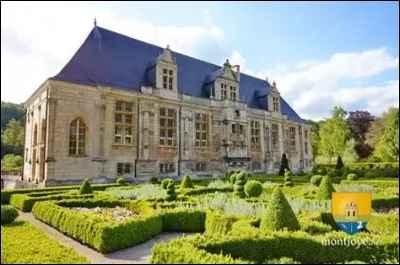 Quand a &eacute;t&eacute; &eacute;difi&eacute; le ch&acirc;teau de Joinville ?