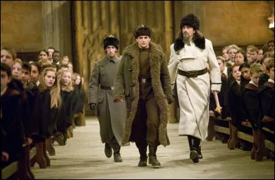 Comment arrive la d&eacute;l&eacute;gation de l'&eacute;cole Durmstrang pour le tournoi ?