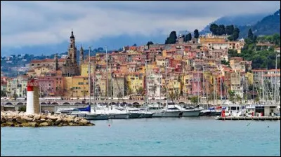 Au cours du XIVe si&egrave;cle, quelle ville est acquise avec Roquebrune par le seigneur de Monaco Charles Ier ?