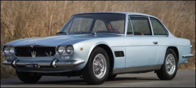 Quel est le nom de ce mod&egrave;le produit par Maserati de 1966 &agrave; 1972, un coup&eacute; luxueux de Grand tourisme V8 ?