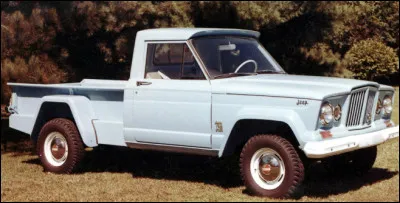 Quel est le nom de ce mod&egrave;le produit par Jeep d&egrave;s 1962, un pick-up 4x4 robuste ?