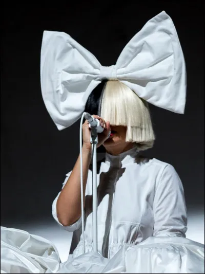 Voici &agrave; pr&eacute;sent Sia.Parmi ces chansons, laquelle n'a-t-elle pas interpr&eacute;t&eacute;e ?