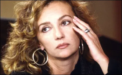 Qui est cette actrice qui joue le premier r&ocirc;le f&eacute;minin dans le film ''P�tit Con'' ?