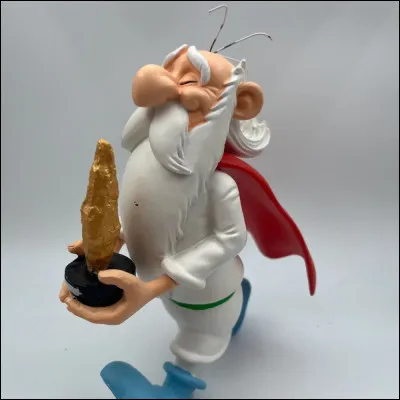 Qui prononce cette phrase : "Non, non et non ! Tu es tomb&eacute; dans la marmite &eacute;tant petit !"