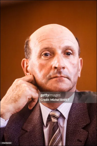 Ayant &eacute;t&eacute; syndicaliste, r&eacute;sistant FTP-MOI et d&eacute;port&eacute; &agrave; Auschwitz puis Buchenwald, je m'appelle Henri...