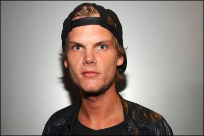 Qui est ce DJ su&eacute;dois d&eacute;c&eacute;d&eacute; qui portait toujours une casquette ?