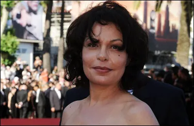 Comment s'appelle-t-elle r&eacute;ellement ?